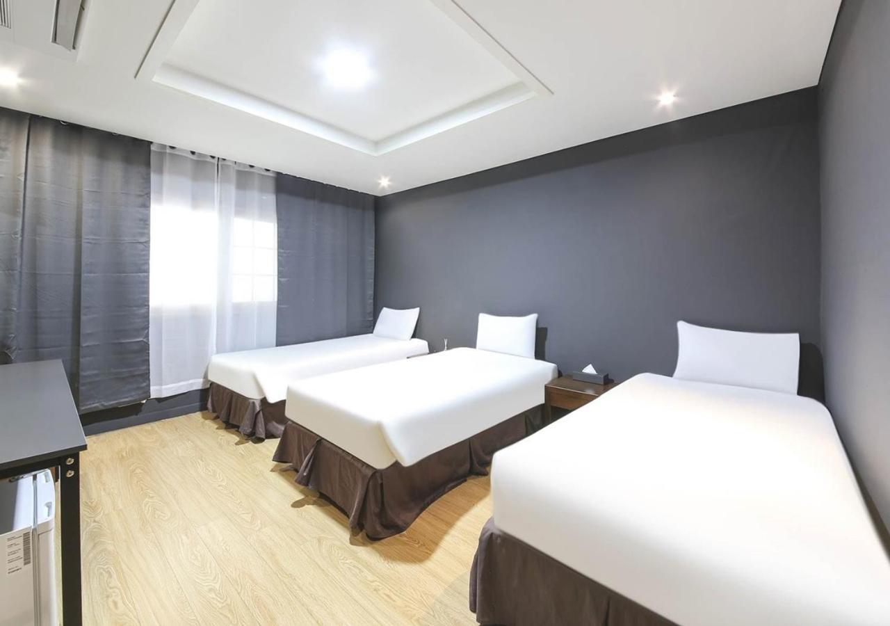 Jeju Parkside Tourist Hotel Exterior photo